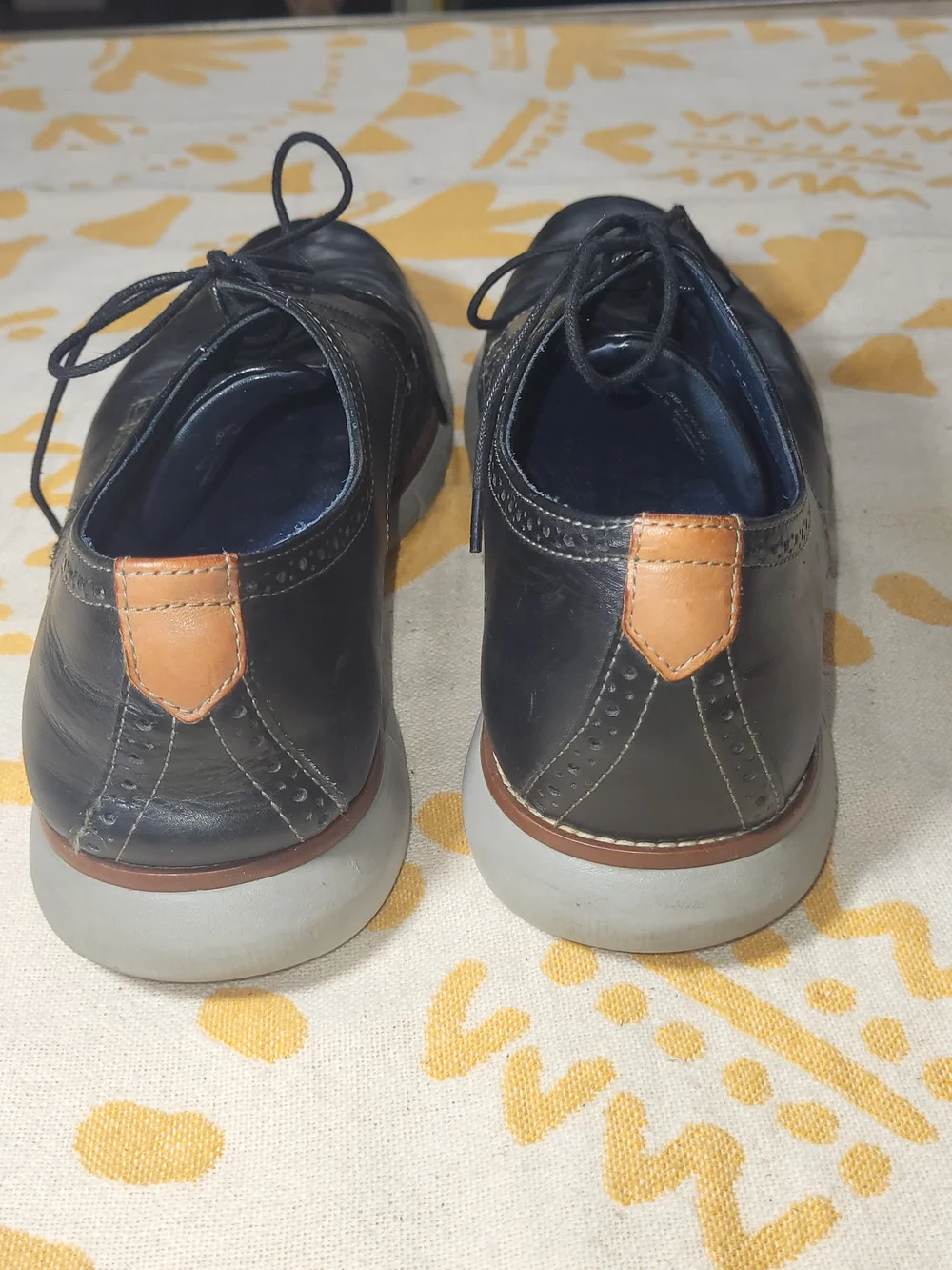 Johnston & Murphy Black Leather Derby Shoes with Brown Welt